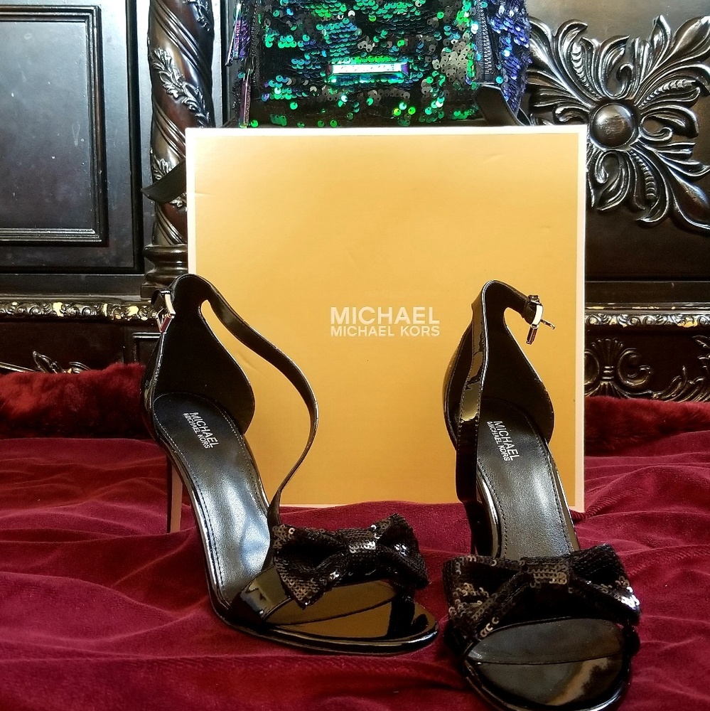 Michael Kors Paris Sandal Size 7.5